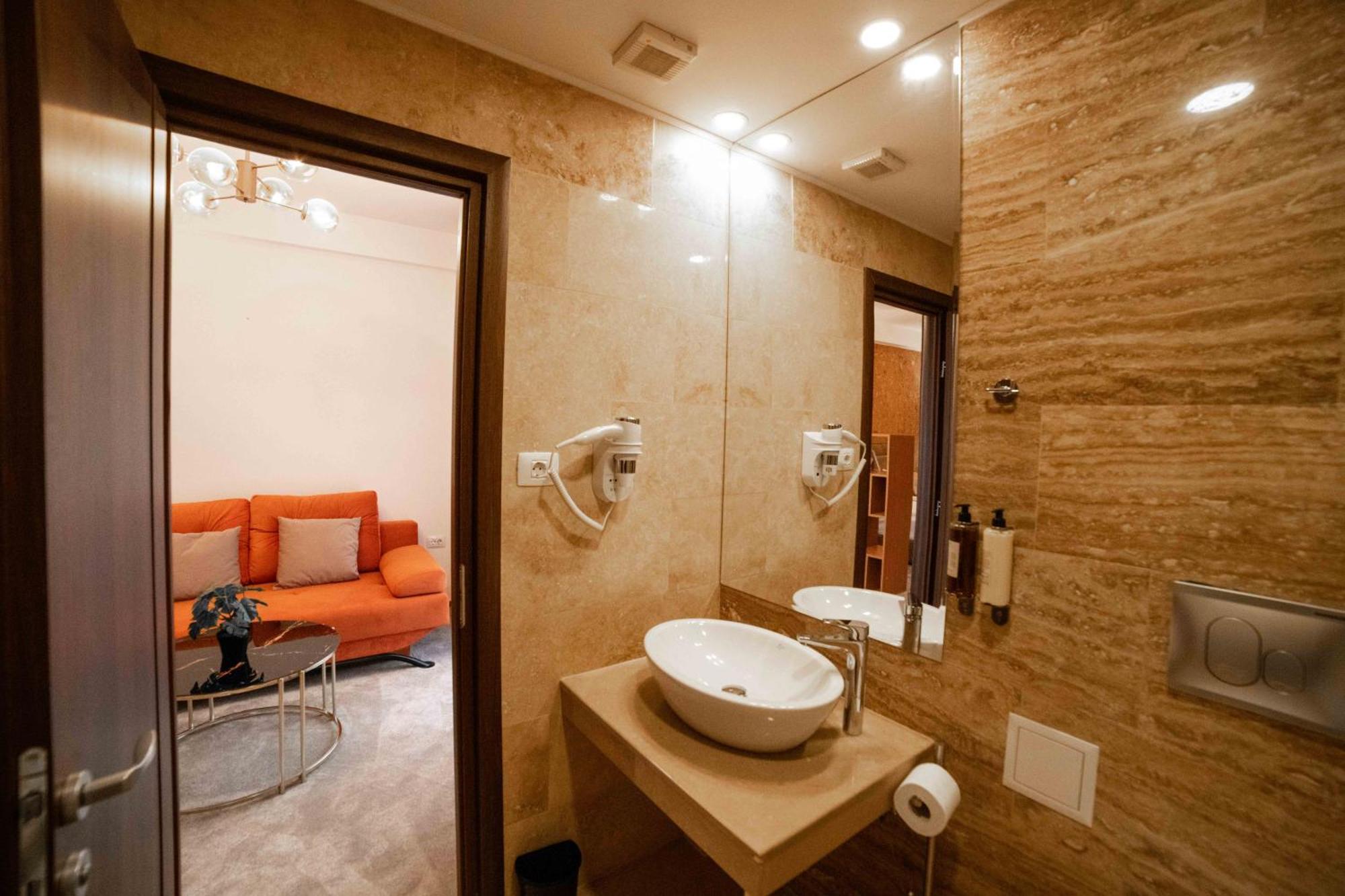 Aparthotel Bucharest Airport Accomodation Otopeni Exteriér fotografie
