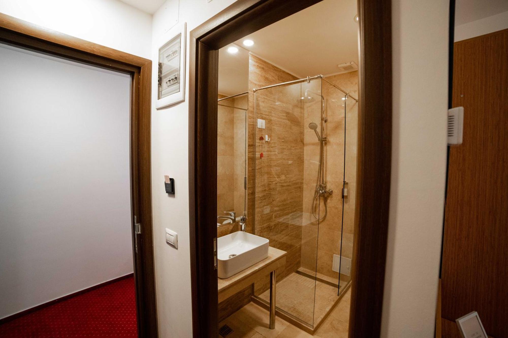 Aparthotel Bucharest Airport Accomodation Otopeni Exteriér fotografie